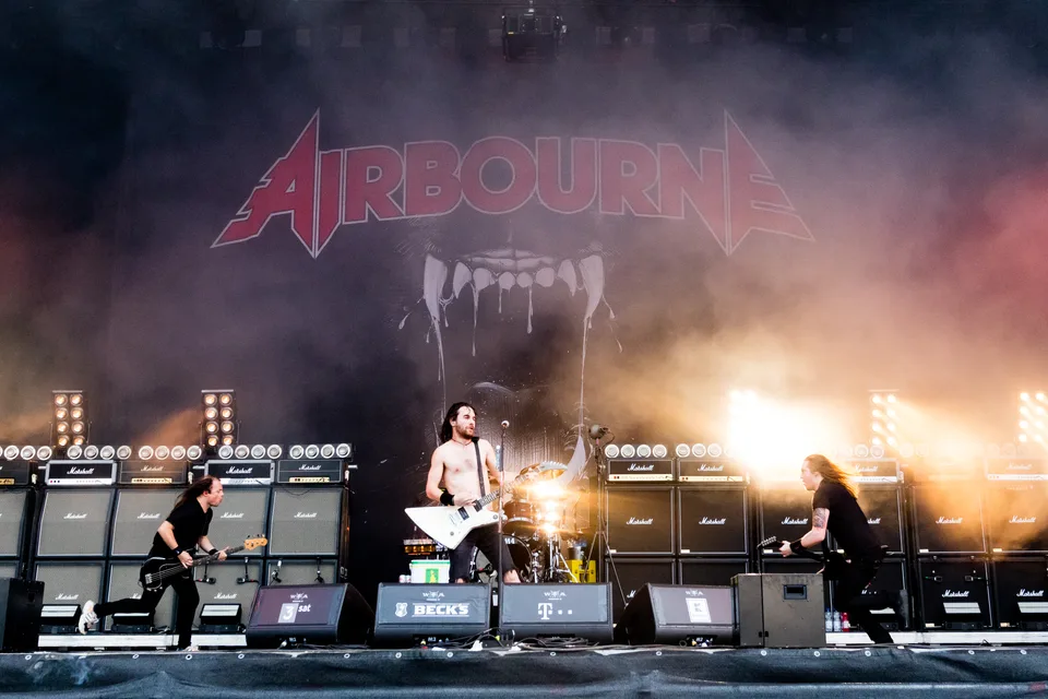 Airbourne v živo na Wacken Open Air leta 2019. Foto: Sven Mandel, CC BY-SA 4.0.