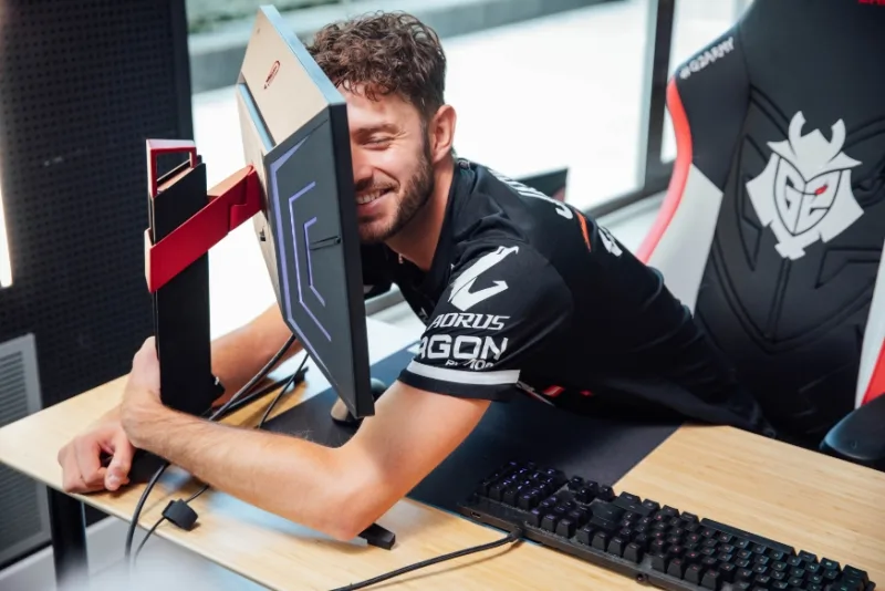 A legendary brand supports legendary players